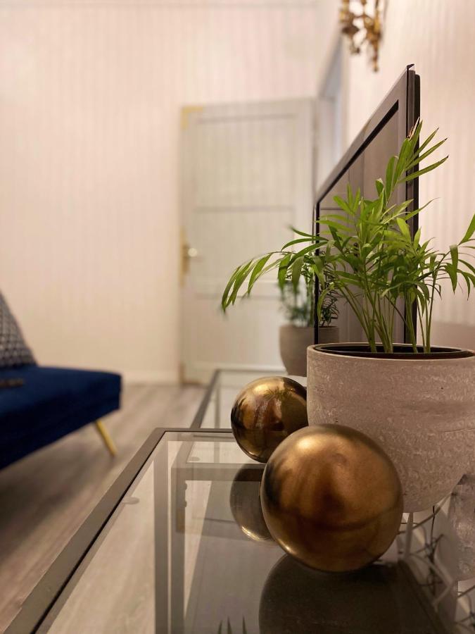 Berg Apartment Braşov Buitenkant foto