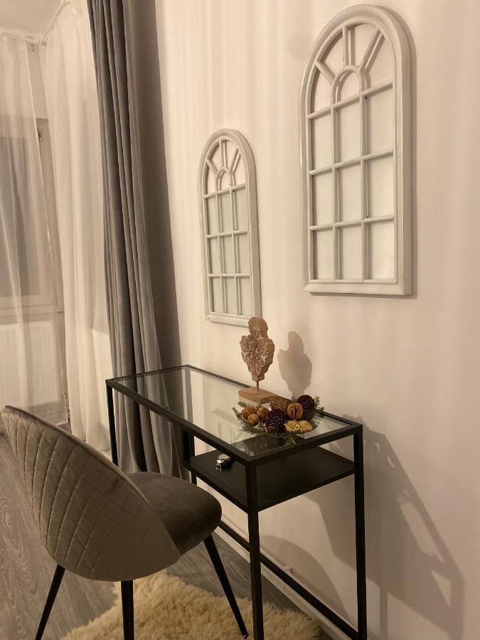 Berg Apartment Braşov Buitenkant foto