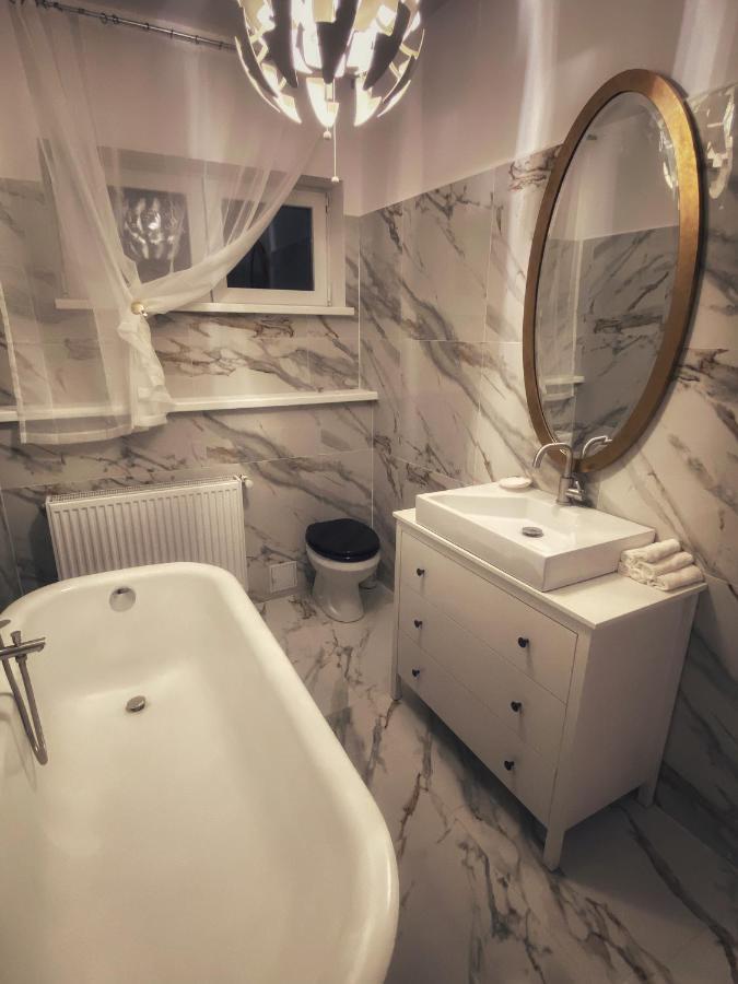 Berg Apartment Braşov Buitenkant foto