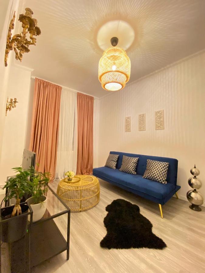 Berg Apartment Braşov Buitenkant foto